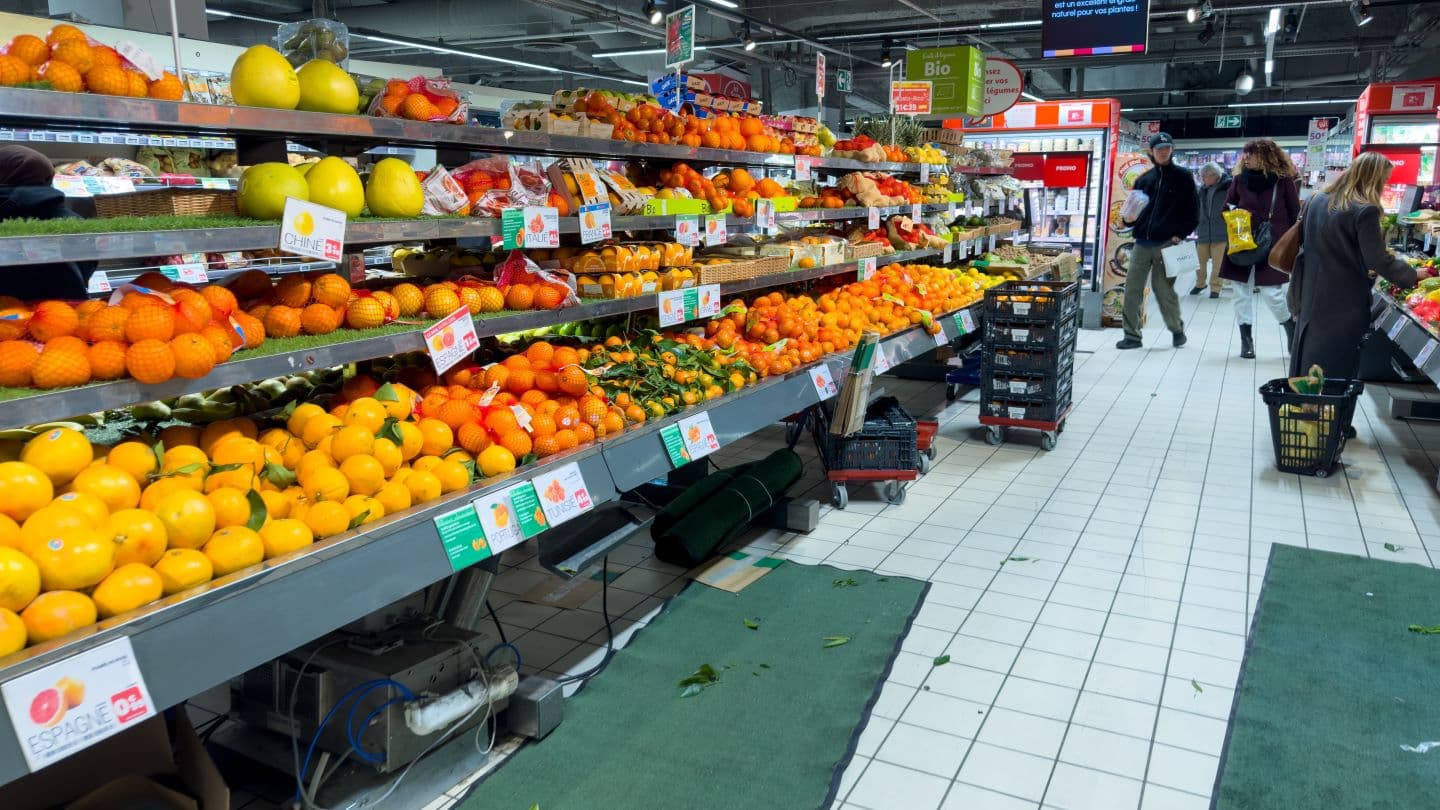 French Senate accuses large grocers of predatory practices